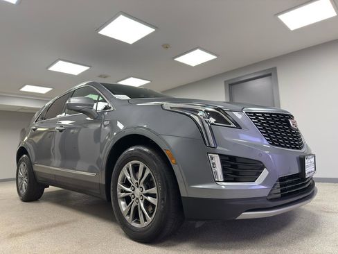 Used 2021 Cadillac XT5 Premium Luxury AWD/4WD image 4