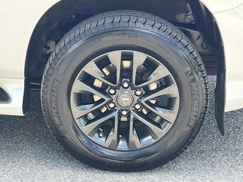 Used 2020 Lexus GX 460 Premium AWD/4WD image 11