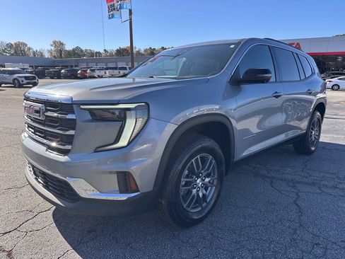 Used 2025 GMC Acadia Elevation image 7