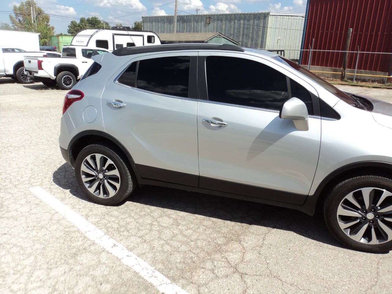 Used 2022 Buick Encore Preferred AWD/4WD image 4