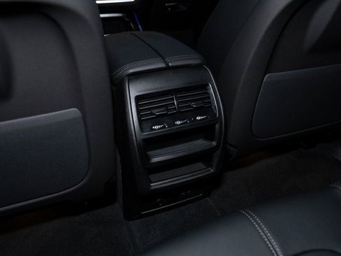 Used 2026 BMW X5 xDrive40i w/ M Sport Package image 37