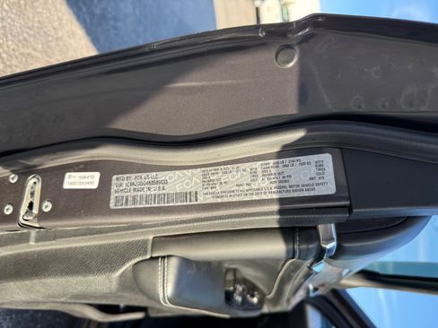 Used 2022 Jeep Grand Cherokee Overland w/ Luxury Tech Group IV image 21