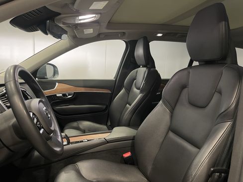 Used 2023 Volvo XC90 B6 Plus w/ Protection Package Premier AWD/4WD image 14