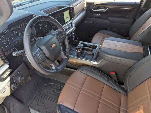 Used 2025 Chevrolet Silverado 1500 High Country image 22