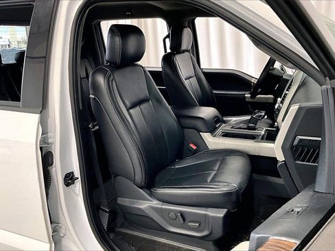 Used 2020 Ford F150 Lariat image 16