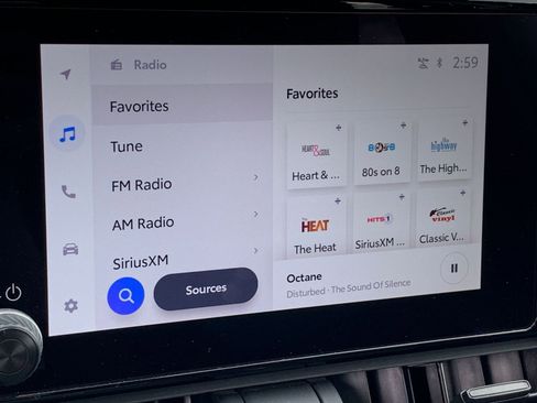 Used 2025 Toyota RAV4 XLE image 21