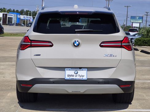 Used 2025 BMW X3 xDrive30i w/ Premium Package AWD/4WD image 5