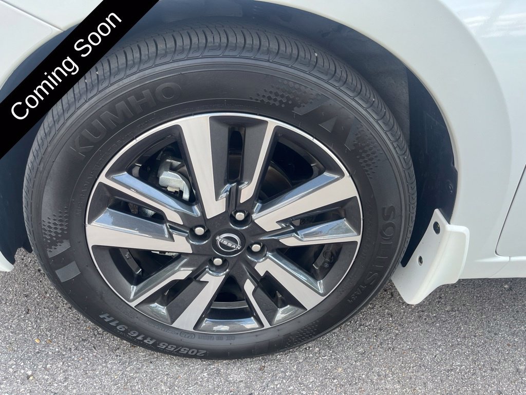 Used 2025 Nissan Versa SV w/ Trunk Package FWD image 22
