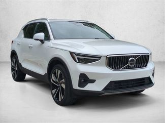 Used 2024 Volvo XC40 B5 Plus w/ Protection Package Premier AWD/4WD video 3