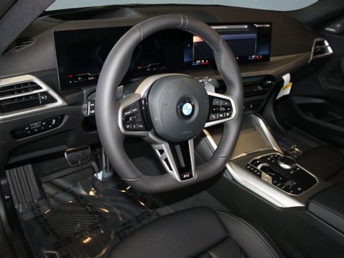 Used 2025 BMW 230i Coupe w/ M Sport Package RWD image 41