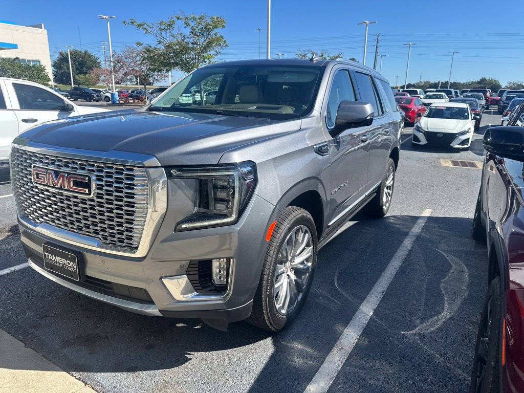 Used 2022 GMC Yukon Denali RWD image 1