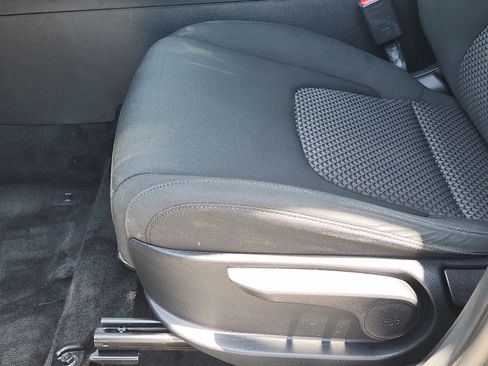 Used 2023 Kia Sportage LX AWD/4WD image 24