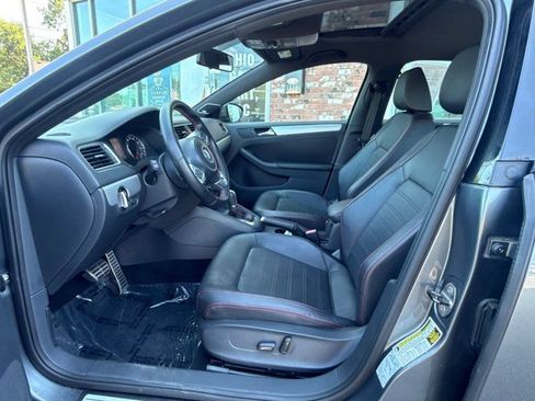Used 2013 Volkswagen Jetta GLI Autobahn FWD image 11