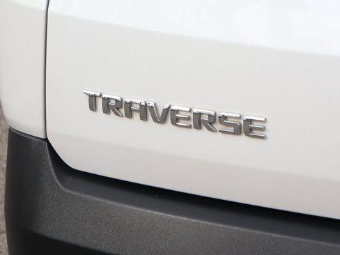 Used 2023 Chevrolet Traverse LT image 46