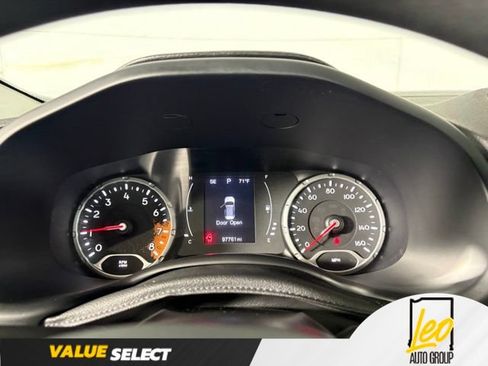 Used 2015 Jeep Renegade Sport w/ Power & Air Group FWD image 40