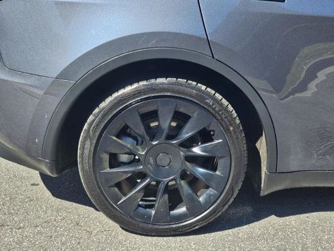 Used 2023 Tesla Model Y Long Range image 16