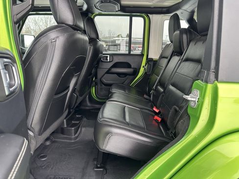 Used 2018 Jeep Wrangler Unlimited Sahara image 31