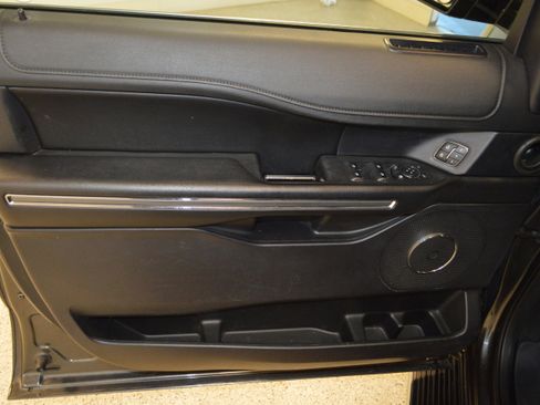 Used 2020 Ford Expedition XLT w/ Equipment Group 202A image 15