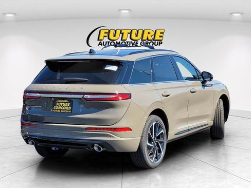 New 2025 Lincoln Corsair Grand Touring w/ Equipment Group 301A AWD/4WD image 3