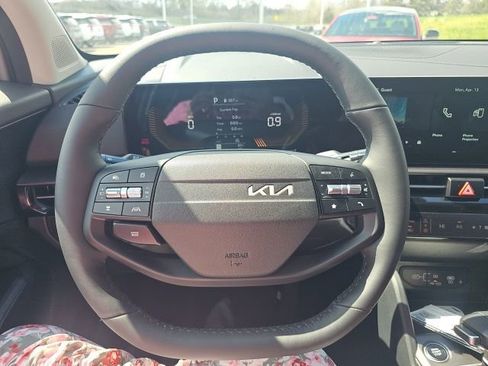 New 2026 Kia Sportage EX FWD image 11