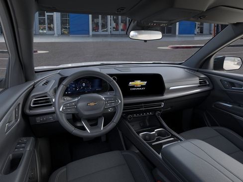 New 2025 Chevrolet Traverse LT image 16