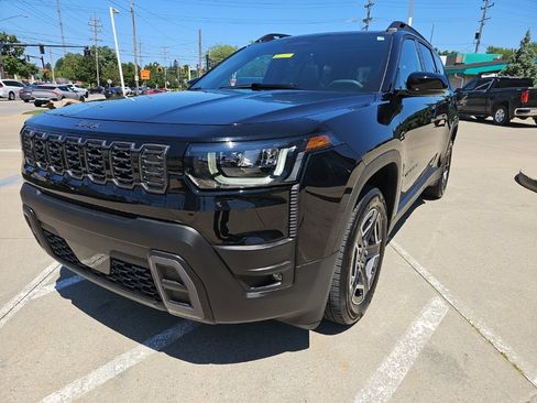 Certified 2026 Jeep Cherokee Limited AWD/4WD image 8