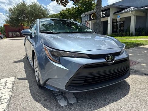 Used 2024 Toyota Corolla LE FWD image 2