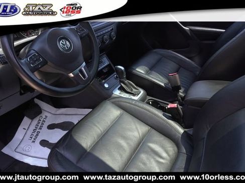 Used 2017 Volkswagen Tiguan Sport FWD image 13