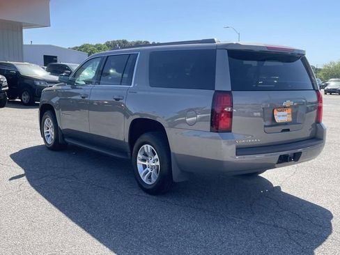 Used 2018 Chevrolet Suburban LT AWD/4WD image 6