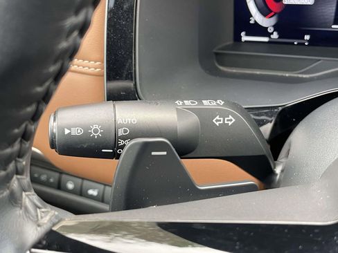 Used 2024 Nissan Pathfinder Platinum image 33