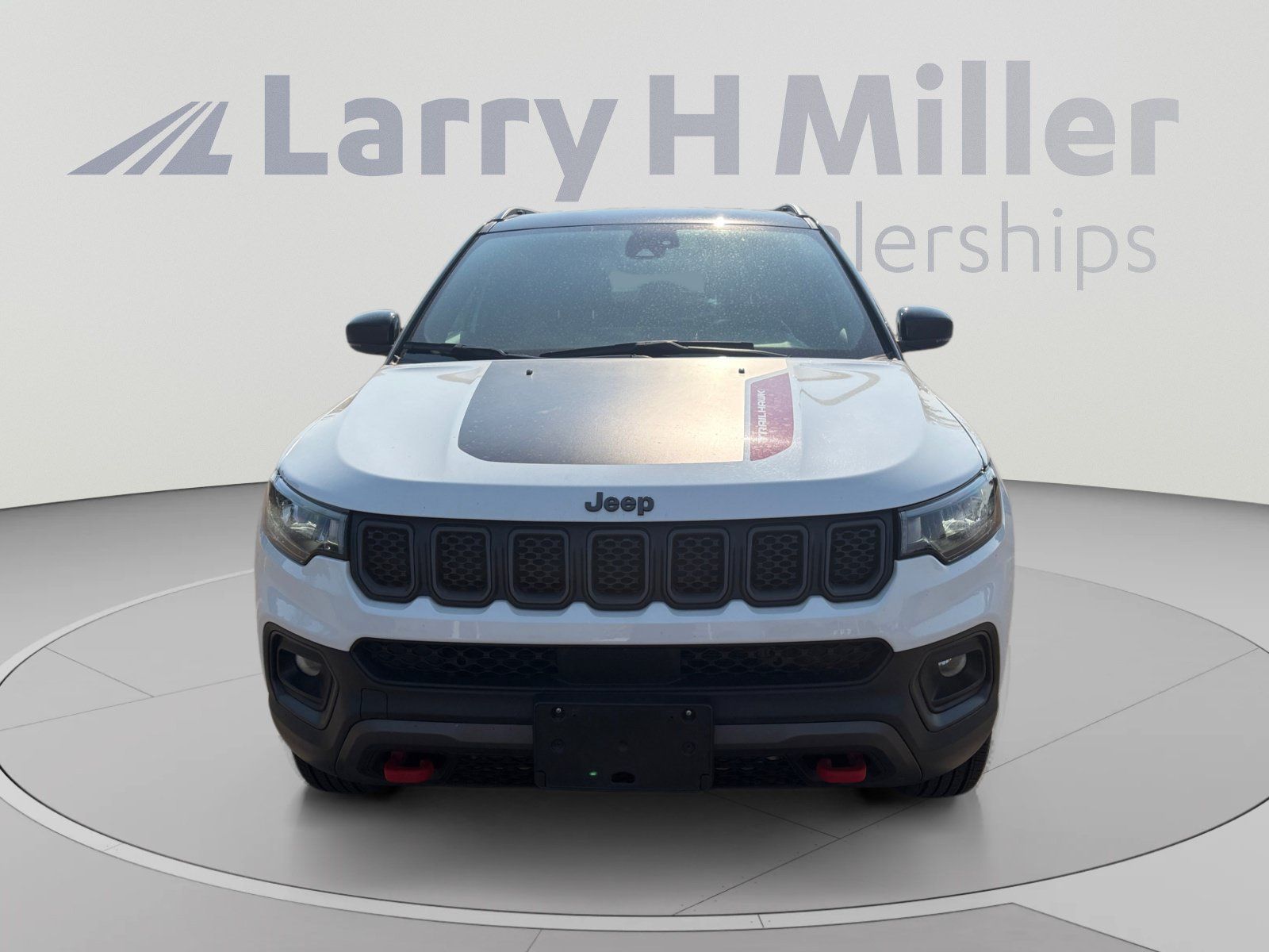 Used 2024 Jeep Compass Trailhawk AWD/4WD image 9