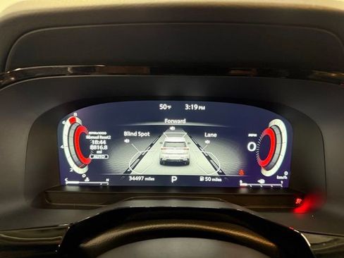 Used 2023 Nissan Pathfinder Platinum image 22