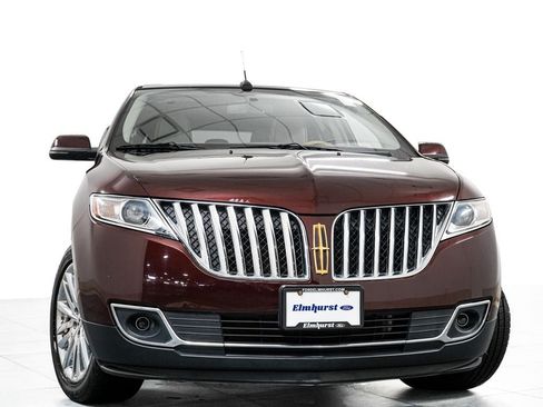 Used 2012 Lincoln MKX AWD image 3