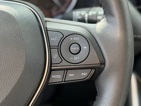 Used 2025 Toyota RAV4 XLE w/ Convenience Package AWD/4WD image 8