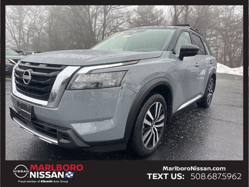 Certified 2025 Nissan Pathfinder Platinum w/ Cargo Package image 3