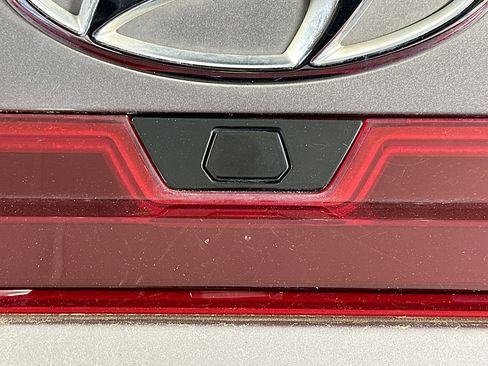 Used 2023 Hyundai Elantra SEL w/ Convenience Package FWD image 29