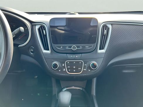 Used 2024 Chevrolet Malibu LT image 15