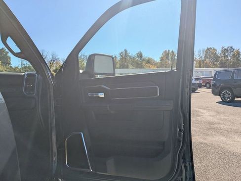 New 2026 RAM 2500 Laramie w/ Night Edition AWD/4WD image 32