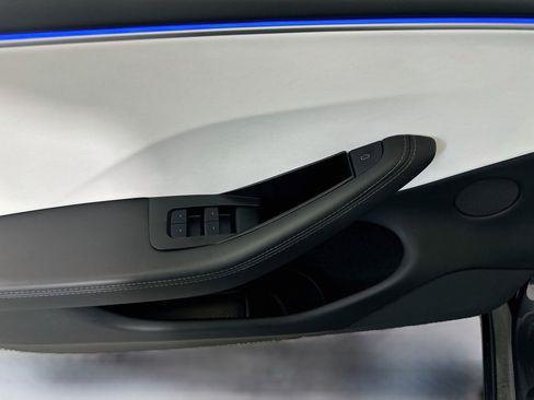 Used 2025 Tesla Model 3 Long Range AWD/4WD image 15