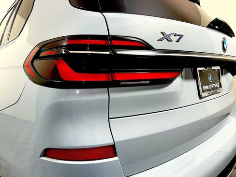 Certified 2023 BMW X7 xDrive40i w/ M Sport Package image 28