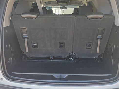 Used 2018 Chevrolet Tahoe 2WD w/ Remote Keyless Entry Package image 23