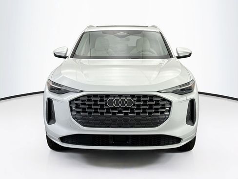 Used 2025 Audi Q5 2.0T Premium Plus w/ Premium Plus image 2