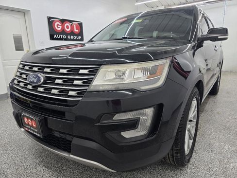 Used 2017 Ford Explorer Limited FWD image 9