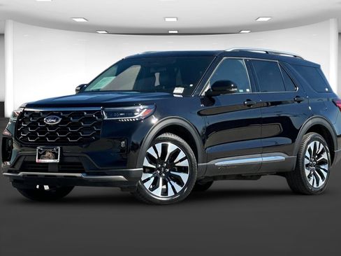 Used 2025 Ford Explorer Platinum w/ LUX Leather Package image 2