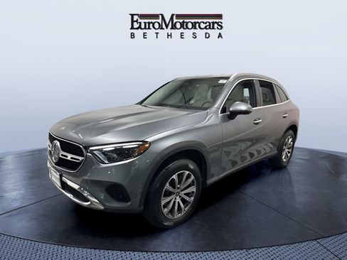 Used 2023 Mercedes-Benz GLC 300 4MATIC image 1