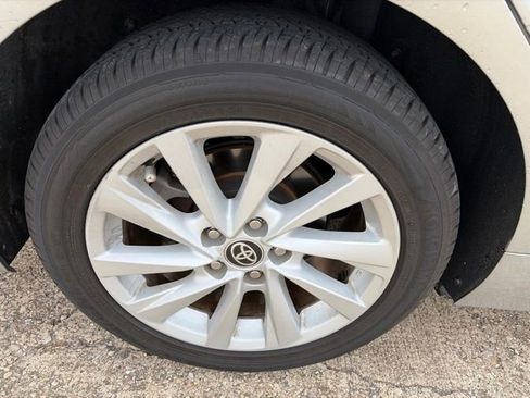 Used 2022 Toyota Camry LE FWD image 7