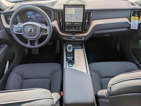 Used 2026 Volvo XC60 B5 Plus w/ Climate Package PRO AWD/4WD image 16