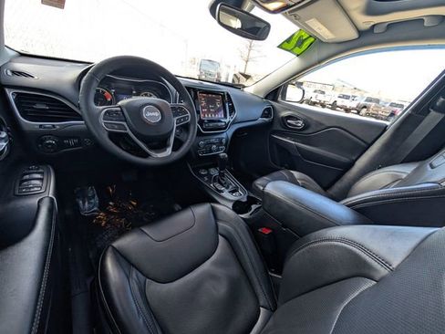 Used 2022 Jeep Cherokee Limited AWD/4WD image 6
