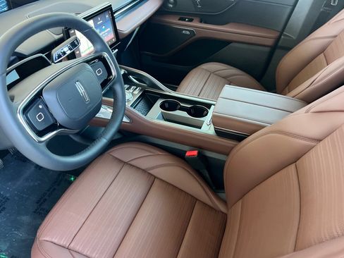 New 2026 Lincoln Nautilus Reserve w/ Jet Appearance Package AWD/4WD image 7