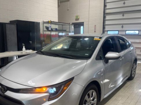 Certified 2024 Toyota Corolla LE image 38